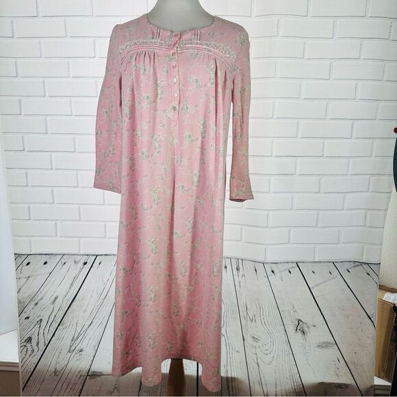 10/$25🦋 Vintage Earth Angels Light Pink Floral Pullover Robe/House Coat - Medium - Picture 1 of 15